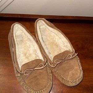 Stars Above Tan Moccasins with Bow